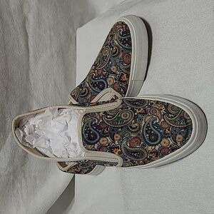 Serra Canvas Paisley Print Slip-On Sneakers Size 10